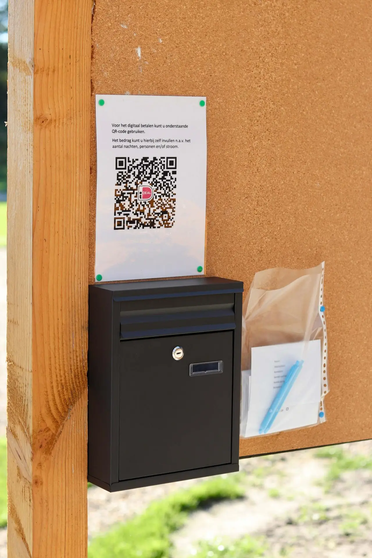 Brievenbus geld in kan achterlaten